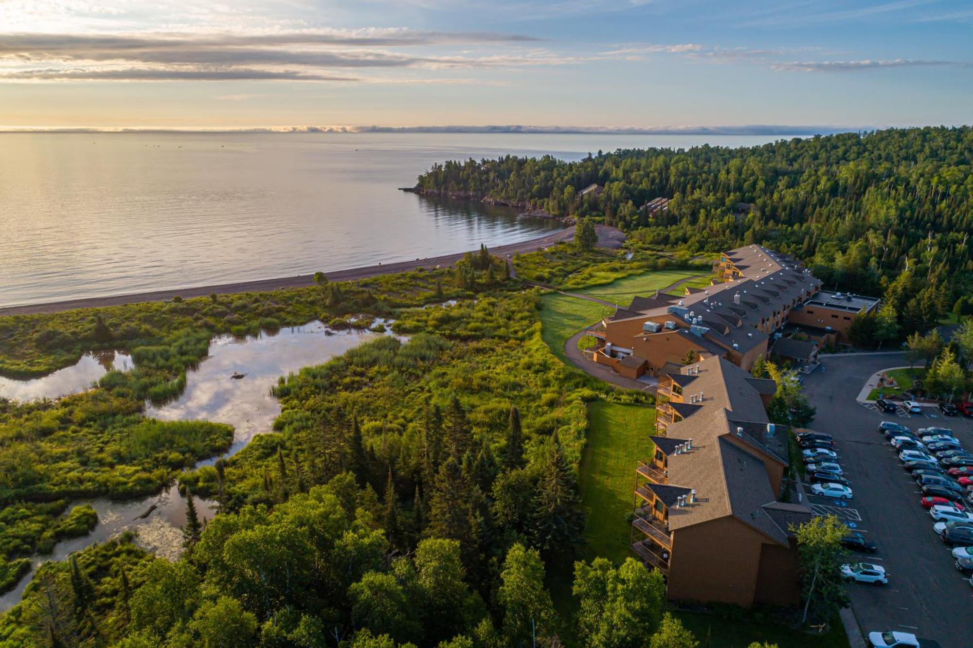 Superior Shores Resort Two Harbors Exterior photo